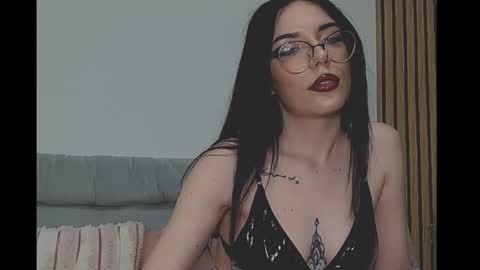 Chloe online show from February 2, 11:58 pm