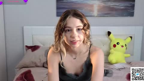 Snapshot of ella_desire chatting on February 3, 1:27 pm ella_desire online show from February 3, 1:27 pm