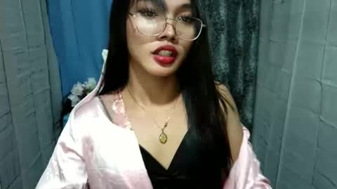 Ella online show from November 15, 10:01 am