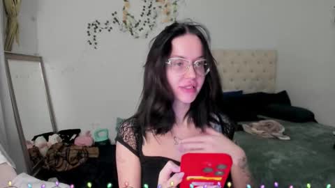 Snapshot of ella_gdss chatting on January 12, 6:24 pm ELLA online show from January 12, 6:24 pm