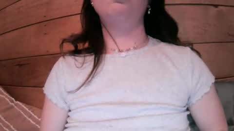Snapshot of ella_girlnextdoor chatting on September 21, 11:23 am Ella - Girl Next Door online show from September 21, 11:23 am