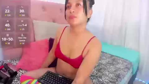 ella_jhones22 online show from October 17, 9:50 pm