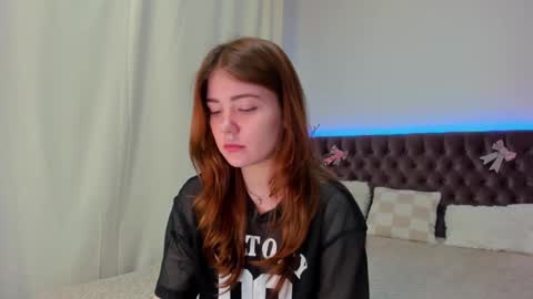 Ella Mayers online show from March 5, 9:48 pm