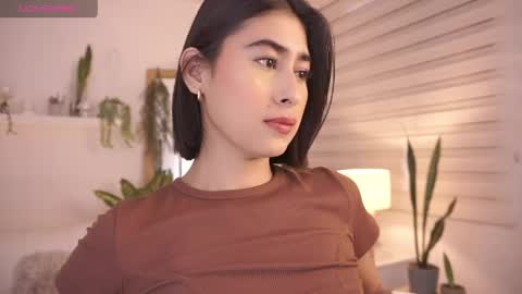 Snapshot of ella_owen chatting on April 14, 6:14 pm ELLA OWEN online show from April 14, 6:14 pm