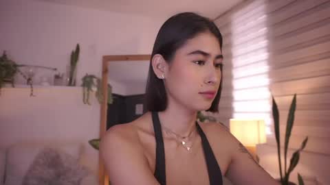 Snapshot of ella_owen chatting on April 21, 2:12 pm ELLA OWEN online show from April 21, 2:12 pm