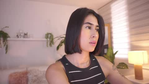 Snapshot of ella_owen chatting on April 27, 7:23 pm ELLA OWEN online show from April 27, 7:23 pm