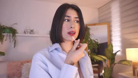 Snapshot of ella_owen chatting on May 2, 6:24 pm ELLA OWEN online show from May 2, 6:24 pm
