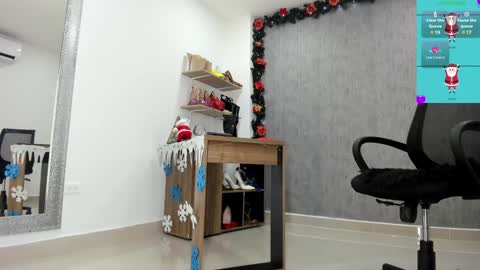 Snapshot of ella_pride1 chatting on December 13, 6:05 pm Maria Guys Ill be gone for a few days Ill be back soon online show from December 13, 6:05 pm