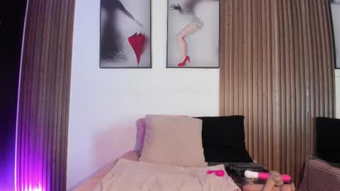 ella rouse online show from January 5, 5:27 pm