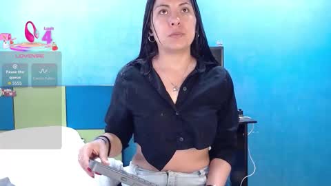 Snapshot of ella_rouse1 chatting on February 25, 12:15 pm ella rouse online show from February 25, 12:15 pm