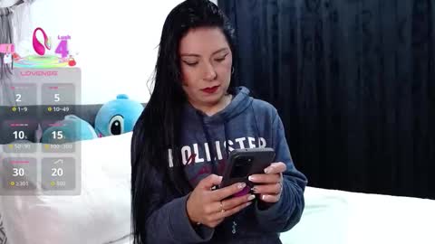 Snapshot of ella_rouse1 chatting on March 17, 11:24 am ella rouse online show from March 17, 11:24 am