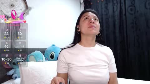 Snapshot of ella_rouse1 chatting on March 31, 11:43 am ella rouse online show from March 31, 11:43 am