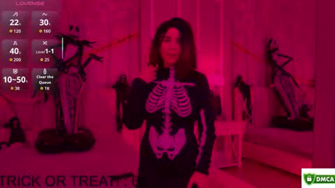 Ella online show from October 31, 4:24 am