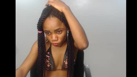 ella online show from October 5, 5:06 am