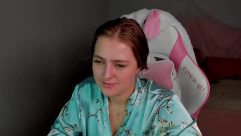 EllaBells online show from April 1, 5:19 am