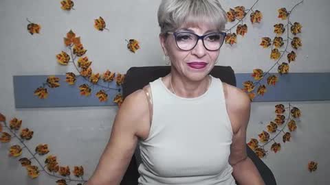 EllaBonito online show from December 15, 9:35 am