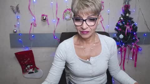 EllaBonito online show from December 29, 6:24 am