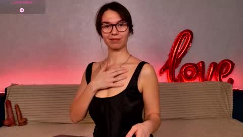 ellacanny online show from February 26, 5:17 am