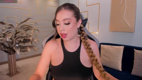 EllaClark online show from December 4, 5:44 pm