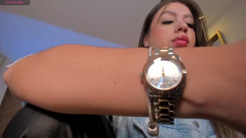 EllaClark online show from December 15, 11:01 am