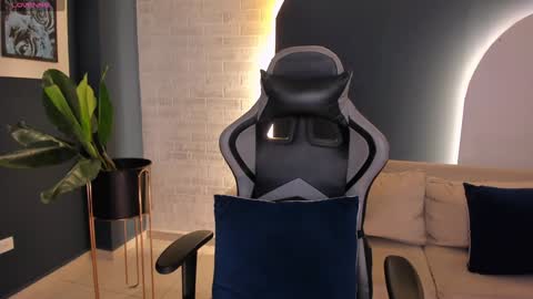 EllaClark online show from January 19, 11:34 am