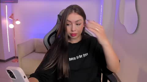 EllaClark online show from September 18, 6:54 pm