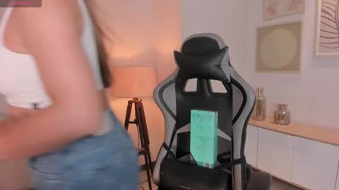 EllaClark online show from October 3, 6:27 pm