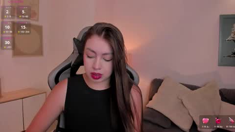 EllaClark online show from November 1, 6:21 pm