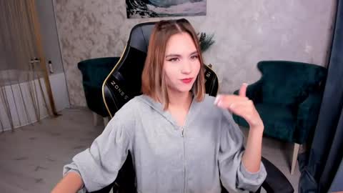 ellacurtis online show from March 23, 6:01 pm