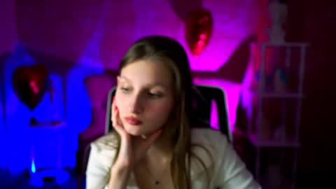 Snapshot of ellahorton chatting on March 3, 12:27 pm Ella online show from March 3, 12:27 pm