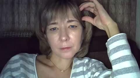 ellajohnsonx online show from December 19, 5:50 pm