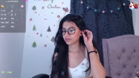 Snapshot of ellajonz chatting on December 30, 7:26 am Ella Amoneth online show from December 30, 7:26 am