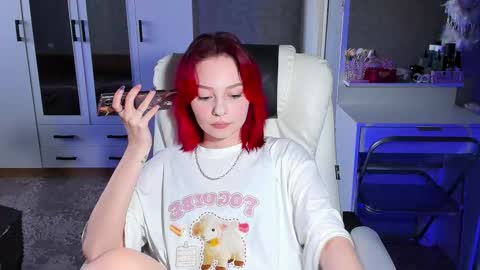 ellales online show from February 18, 8:21 am