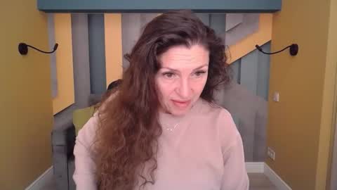 EllaLongs online show from March 22, 12:30 pm