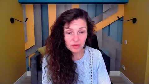EllaLongs online show from April 24, 11:34 am