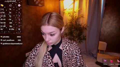 Snapshot of ellamilla chatting on January 22, 5:48 am ellamilla online show from January 22, 5:48 am