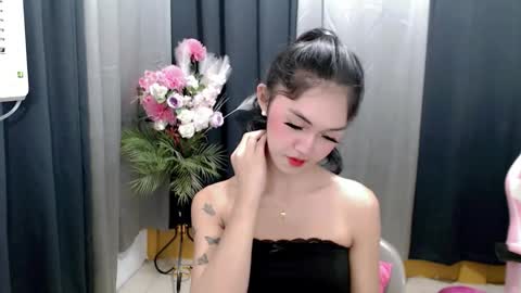 ELLA online show from February 17, 2:13 pm