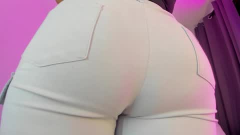 Ella online show from November 21, 10:36 am