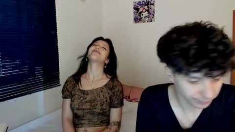 Snapshot of ellancain chatting on March 4, 7:53 pm Ella and Cain online show from March 4, 7:53 pm