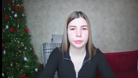 Snapshot of ellanuar chatting on January 13, 1:56 am EllaNuar online show from January 13, 1:56 am