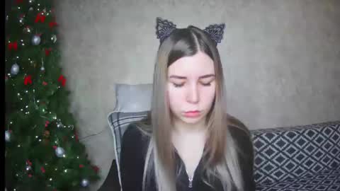 Snapshot of ellanuar chatting on January 24, 1:13 am EllaNuar online show from January 24, 1:13 am