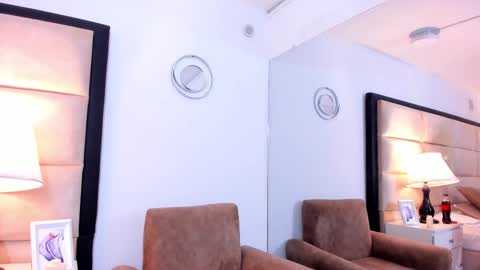 Snapshot of ellasanders chatting on March 5, 11:34 pm Ella Sanders online show from March 5, 11:34 pm