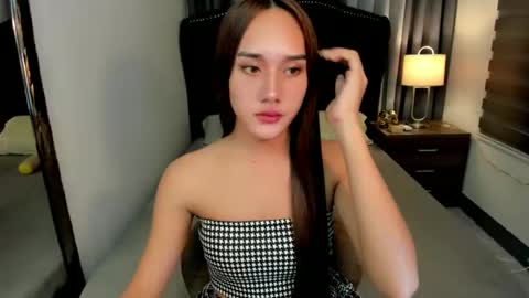 Snapshot of ellats_18 chatting on February 3, 7:00 pm Sophia online show from February 3, 7:00 pm