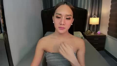 Snapshot of ellats_18 chatting on February 6, 6:18 am Sophia online show from February 6, 6:18 am