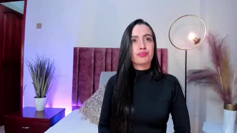 Ella VillaLuna online show from January 16, 1:20 am