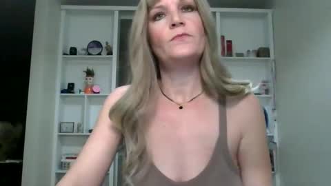 Elle online show from January 14, 11:20 pm