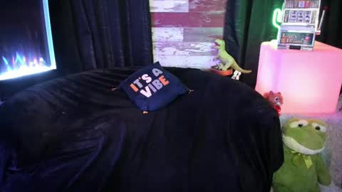 ELLE online show from November 16, 8:25 pm