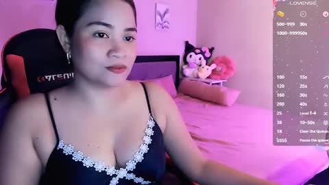 Snapshot of elleelle123 chatting on April 13, 3:01 am Ann online show from April 13, 3:01 am