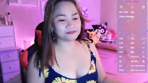 Snapshot of elleelle123 chatting on April 27, 1:47 am Ann online show from April 27, 1:47 am