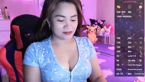 Snapshot of elleelle123 chatting on May 14, 1:34 am Ann online show from May 14, 1:34 am